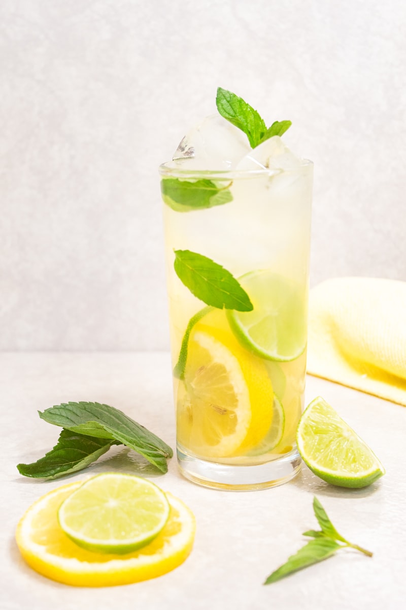 Espremedor de frutas elétrico